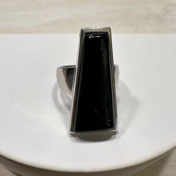 REGAL Black Onyx Sterling Silver Ring - Picture 3 of 4